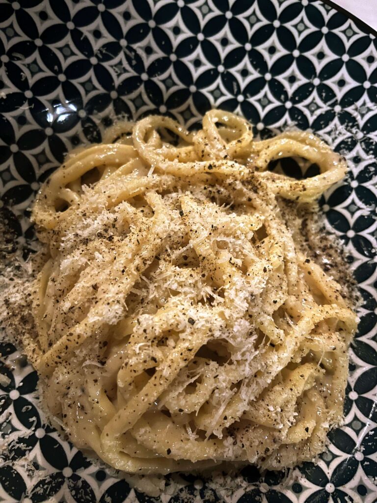 cacio e pepe Rome food