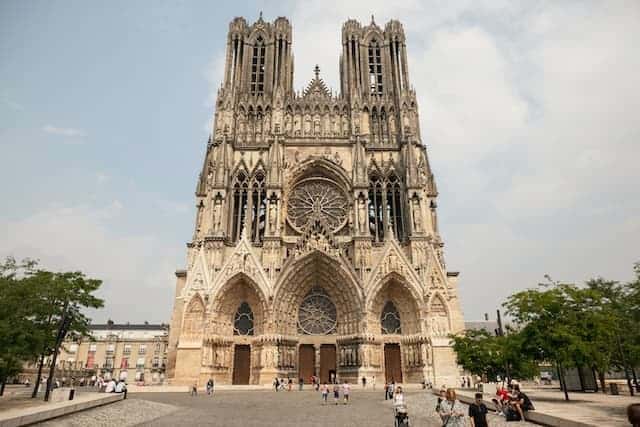 Notre Dame in Reims you can see on a champagne day trip from Paris