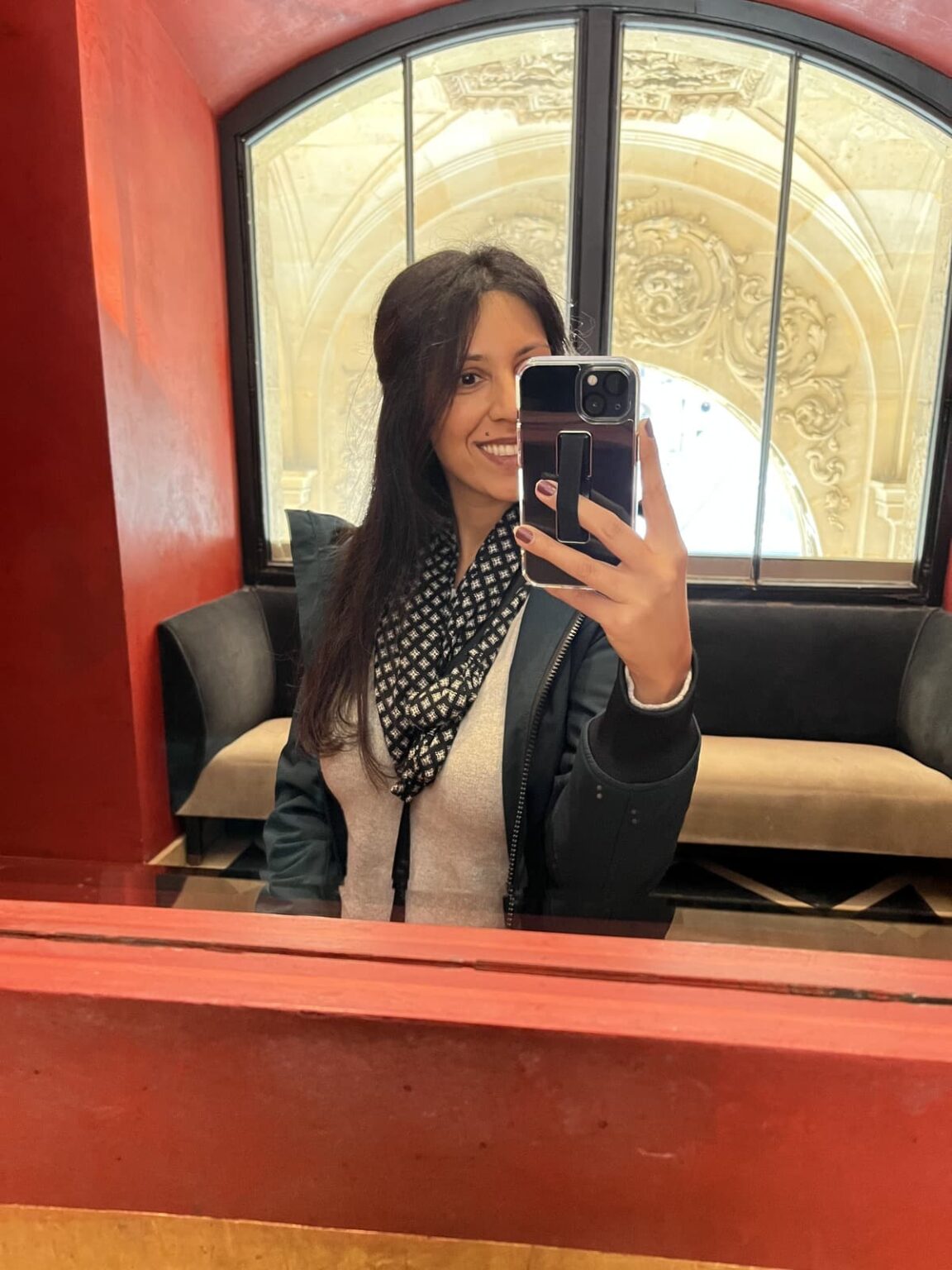 is-paris-safe-for-solo-travel-my-honest-take-safety-tips