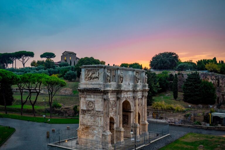 how many days in Rome? 4 day itinerary includes Roman Forum, archway pictured at sunset