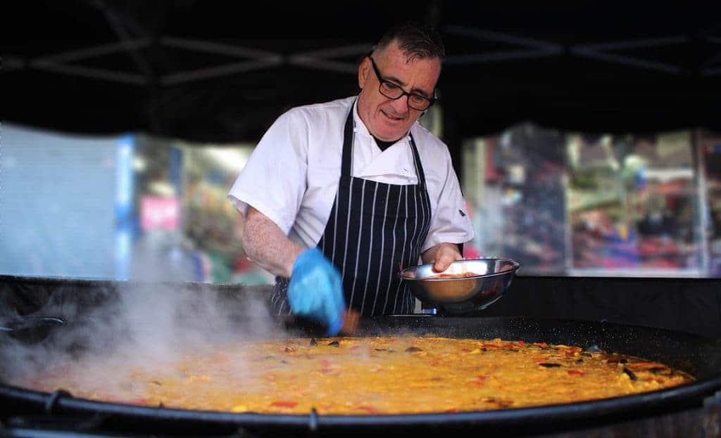 chef making paella in valencia