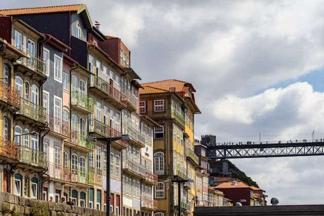 riverside walk along Porto