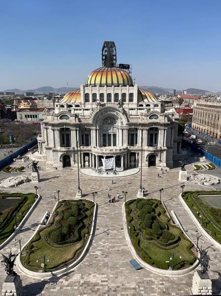Palacio de Bellas Artes building and plaza